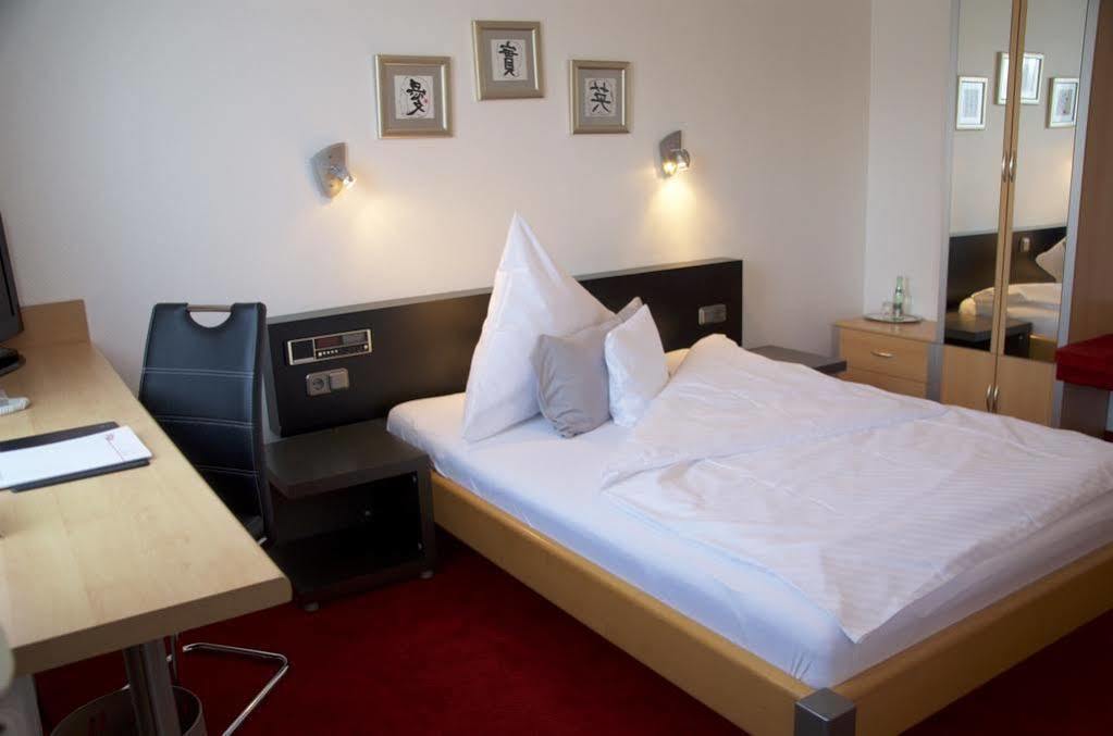 Hotel Restaurant Thum Балинген Экстерьер фото