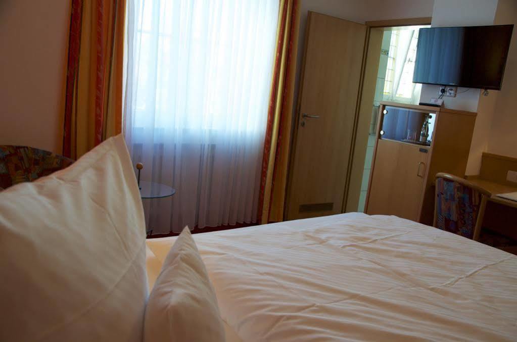 Hotel Restaurant Thum Балинген Экстерьер фото